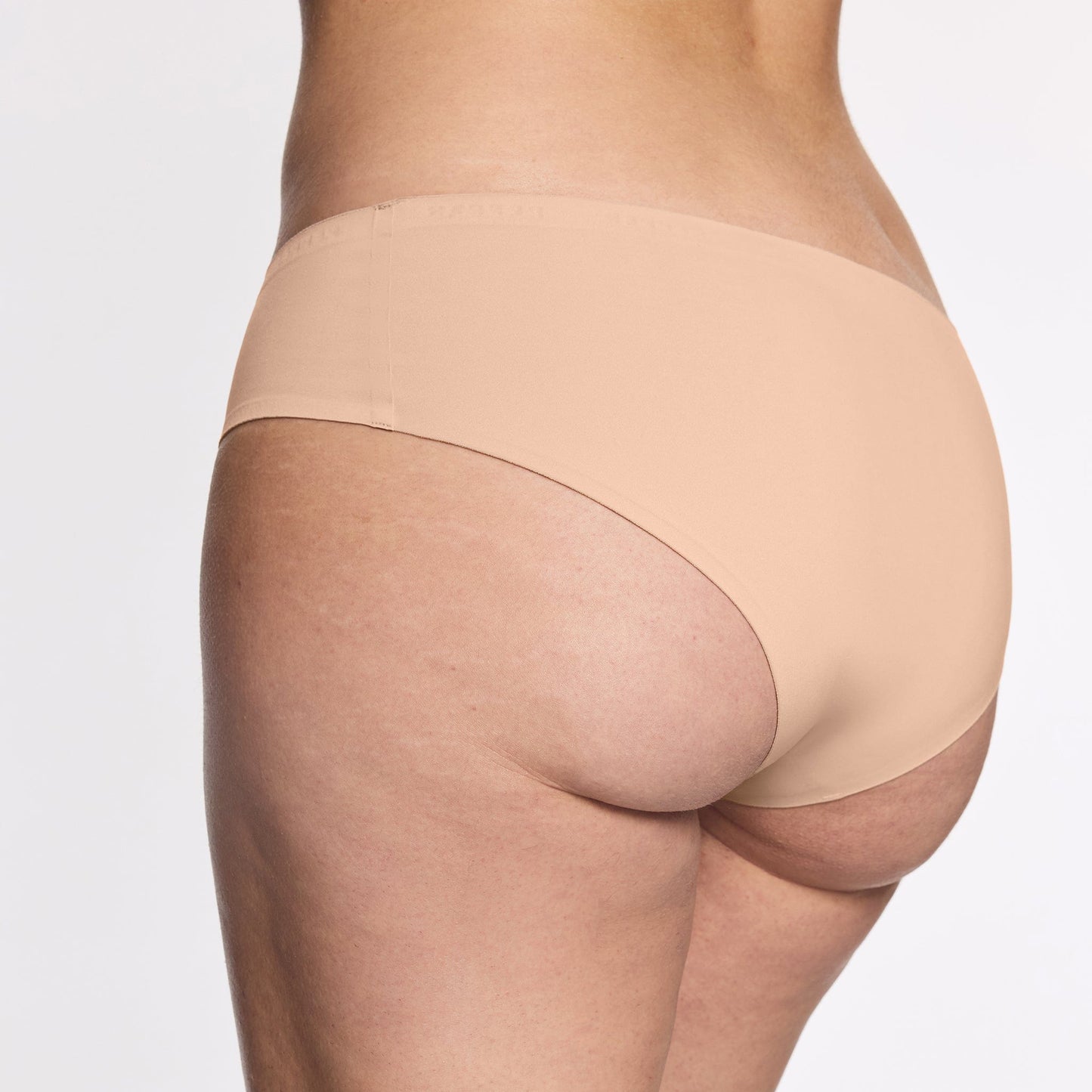 Simply Smooth No Show Hiphugger Beige